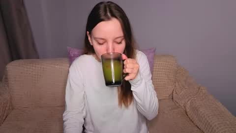 lolytarose online show from June 9, 1:49 am