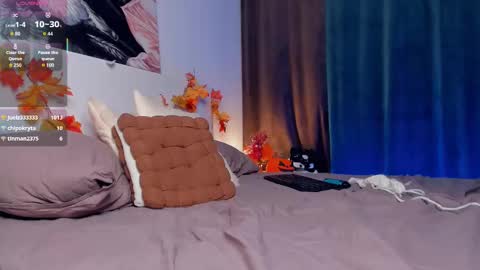 Lona online show from November 10, 7:49 pm