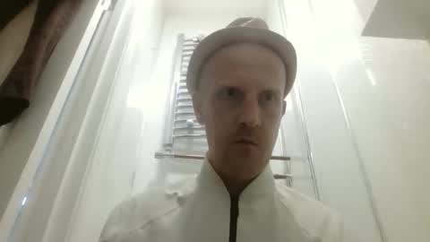 londonerg online show from September 23, 10:09 am