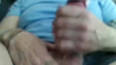 longstrokes098 online show from April 23, 4:08 pm