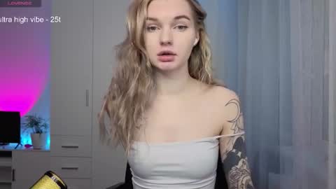 Luna online show from March 1, 2:10 pm