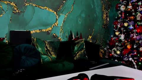 Miss online show from December 13, 5:21 pm