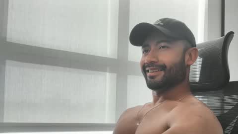 Cale online show from March 26, 3:39 pm