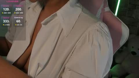 lore_rey online show from March 13, 10:35 pm