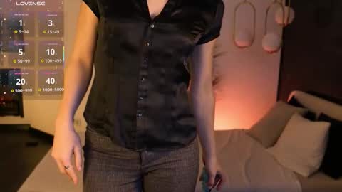 Loren online show from November 25, 2:05 pm