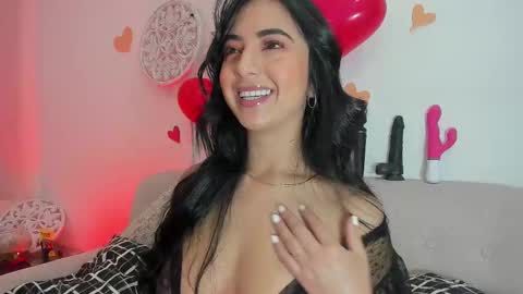 L O R E N online show from February 16, 10:10 am