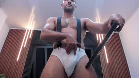  L O R E N Z O  Thumbs Up help  online show from March 11, 6:41 pm