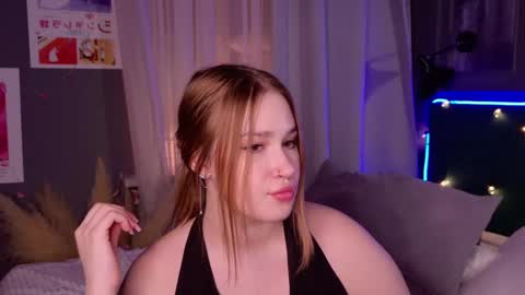 Lori online show from March 6, 10:47 pm