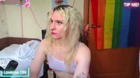 Lori -----------------------------------    online show from July 1, 3:53 pm