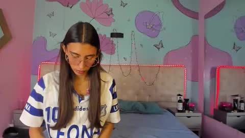 Los inquietos online show from January 8, 8:25 pm