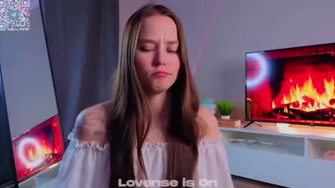 Jess online show from November 24, 2:10 am