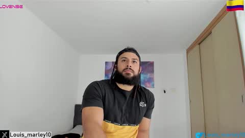 louis_marley_ online show from December 14, 8:37 pm