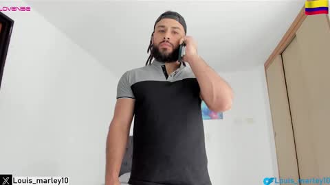 louis_marley_ online show from September 16, 4:32 pm