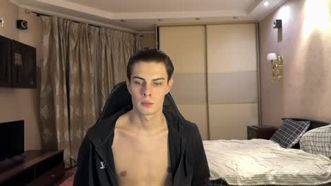 Mark online show from January 10, 2:35 am