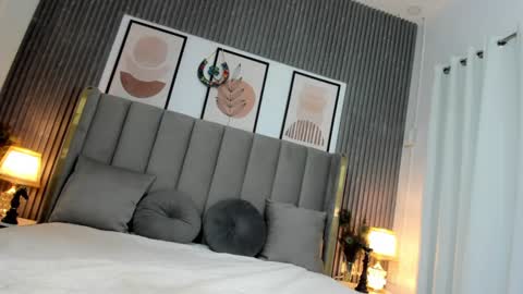 Snapshot of louiseelizabeth chatting on January 4, 8:28 am samantha online show from January 4, 8:28 am