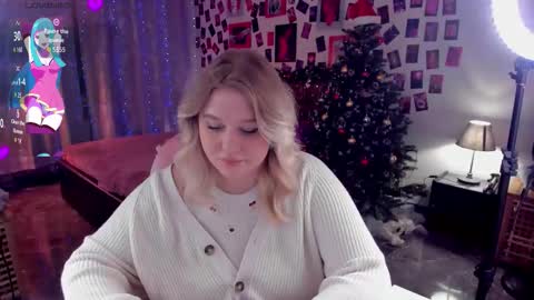 Loise online show from December 13, 10:38 pm