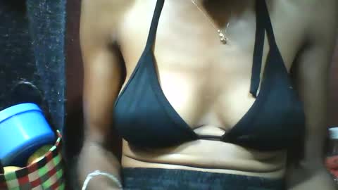 lovaelisa online show from February 25, 6:28 am