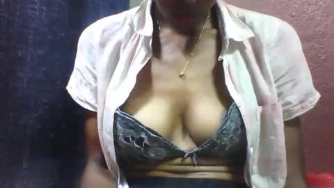 lovaelisa online show from November 4, 5:09 am