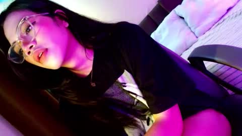 Seren online show from March 8, 2:04 am