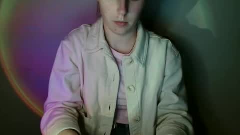 Vivian online show from February 12, 1:58 pm