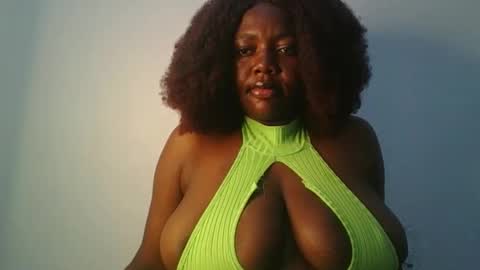 Snapshot of lovecumsluttie chatting on September 23, 2:11 pm mila online show from September 23, 2:11 pm