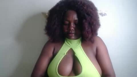 Snapshot of lovecumsluttie chatting on October 13, 10:45 pm mila online show from October 13, 10:45 pm