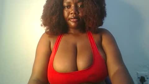 Snapshot of lovecumsluttie chatting on September 16, 9:18 pm mila online show from September 16, 9:18 pm