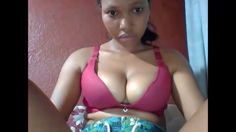 loveinlife750427 online show from February 16, 1:53 pm