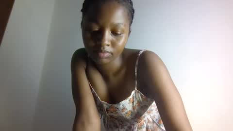 lovelbrownie online show from November 8, 1:36 pm