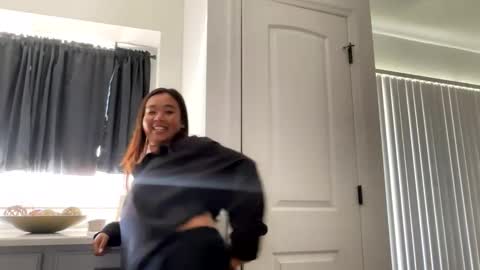 Love online show from March 2, 4:21 pm