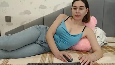 lovellykitty online show from December 1, 7:17 am