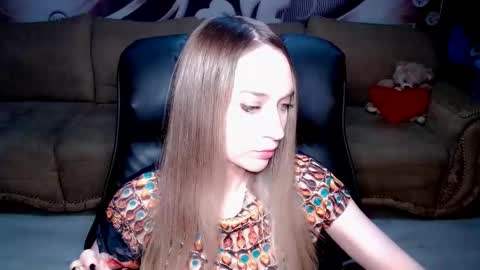 private open online show from October 27, 3:01 pm