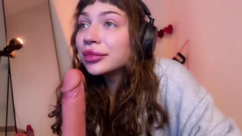 Elsa online show from February 9, 8:43 am