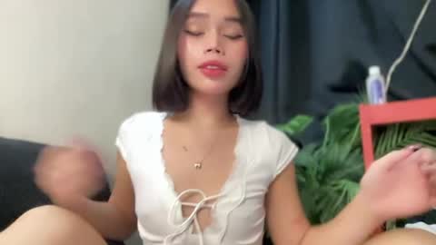lovely_cittie18 online show from May 25, 1:17 pm