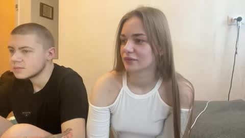 lovely_couple00 online show from February 27, 5:33 am