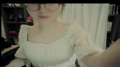 DANA KIM online show from February 27, 1:26 pm