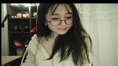 DANA KIM online show from October 28, 4:19 pm