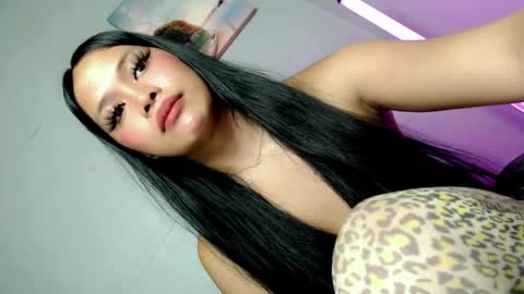 lovely_felicity online show from May 12, 6:06 pm
