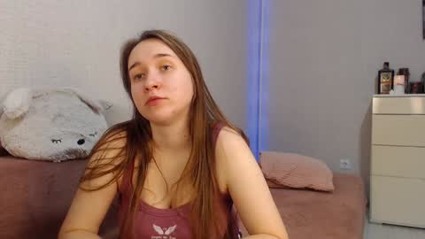 Snapshot of lovely_hayley chatting on January 8, 10:27 pm Lovely Hayley online show from January 8, 10:27 pm
