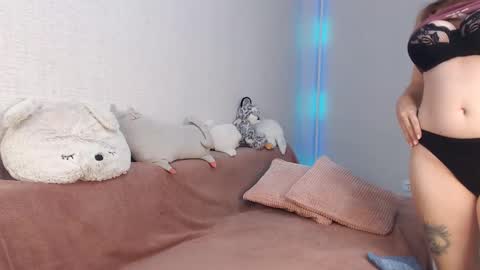 Snapshot of lovely_hayley chatting on October 17, 10:14 pm Lovely Hayley online show from October 17, 10:14 pm