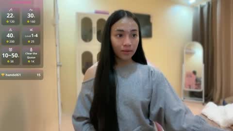 lovely_leah23 online show from April 12, 7:51 pm