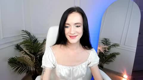 lovely_lo online show from March 4, 1:41 pm