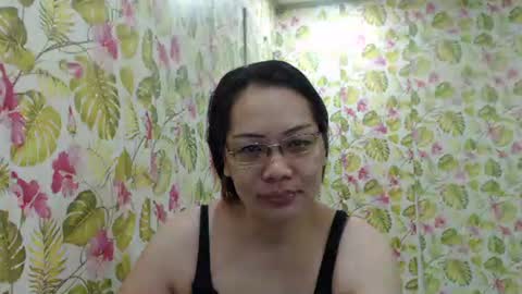 lovelyasiancutie online show from November 28, 7:21 pm