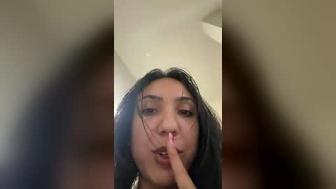 lovelycheat online show from August 9, 9:41 pm
