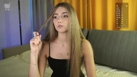 lovelygracee online show from May 22, 2:57 pm