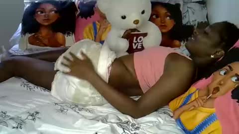 lovelytin online show from February 21, 1:03 pm