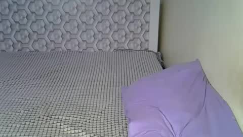 lovelytin online show from February 3, 4:44 pm