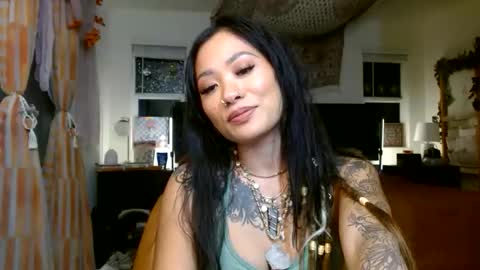 lovelyxmacii online show from November 8, 1:19 am