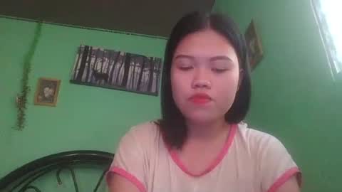lovemae352295 online show from October 13, 7:54 am