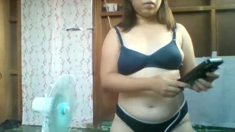 UrFilWoman online show from January 11, 9:15 am